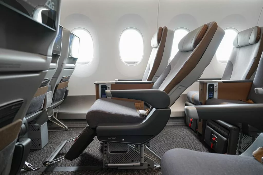 Starlux Airlines Unveils A350 Aircraft with #JXRunway Photoshoot 8 Starlux Airlines A350 Premium Economy Class