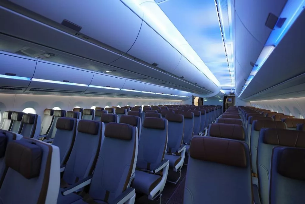 Starlux Airlines Unveils A350 Aircraft with #JXRunway Photoshoot 23 Starlux Airlines A350 Ambient Lighting