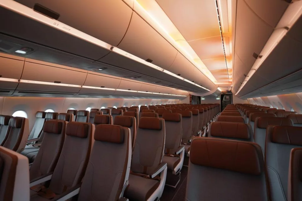 Starlux Airlines A350 Ambient Lighting