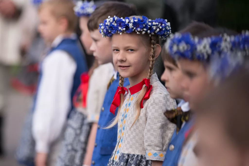 Latvia Singing and Dance Festival - Latvia,latvian women