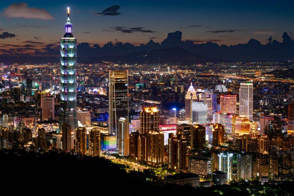 taipei from elephant mountain - World's Most Iconic Photo Spots