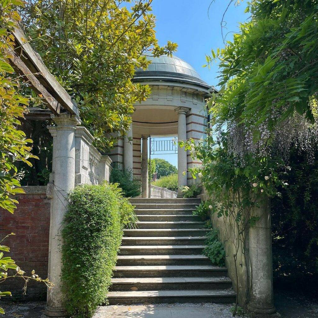 Hill Garden Pergola in Hampstead Heath 3 - best photo spots in London