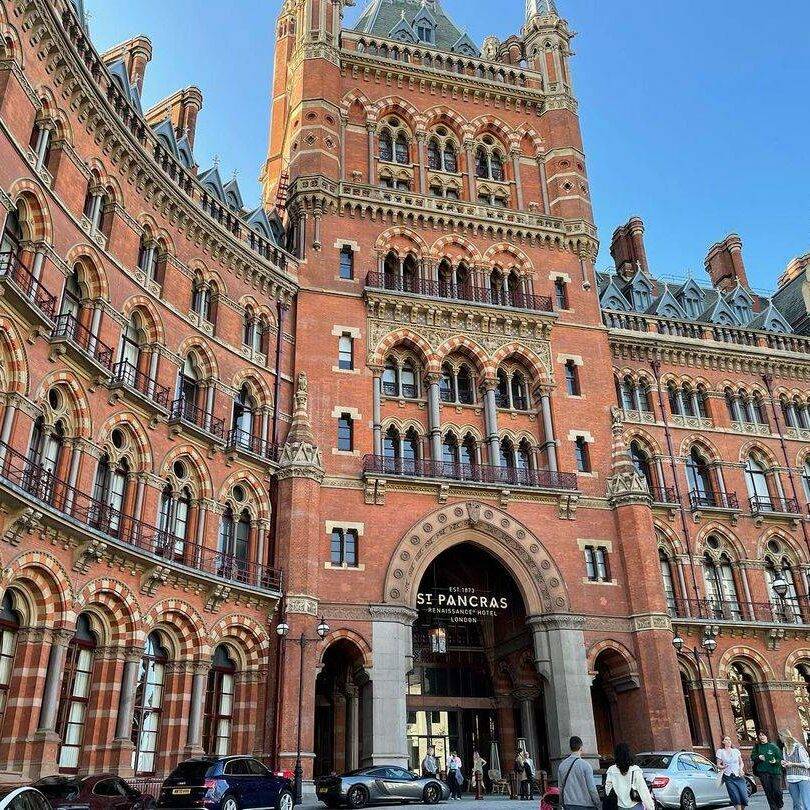 St Pancras photo edited - best photo spots in London