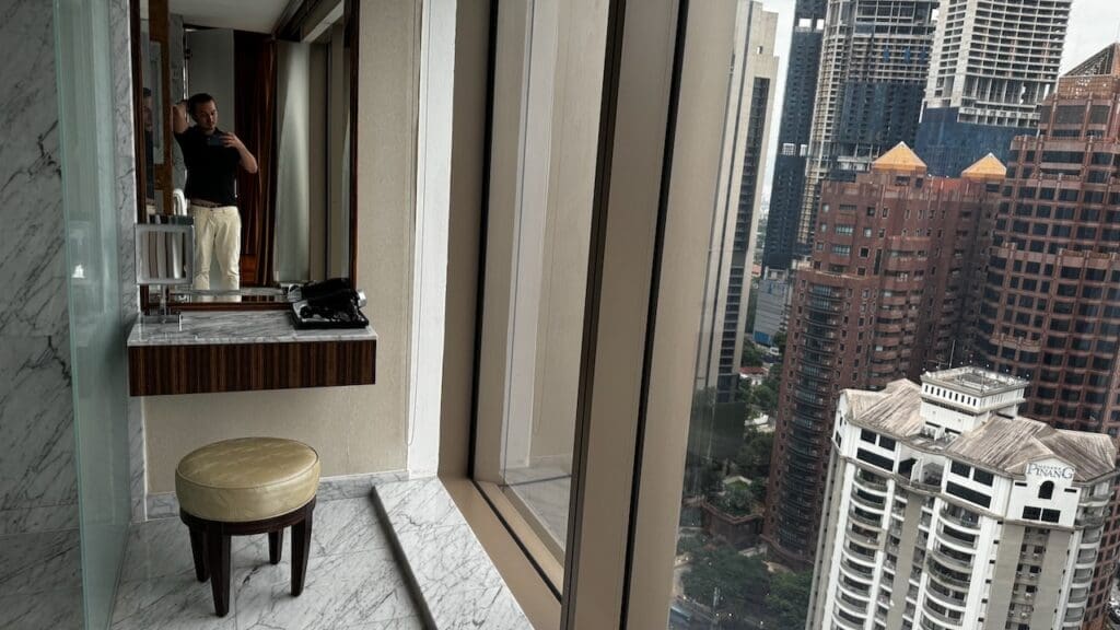 Grand Hyatt Kuala Lumpur 1 king bed deluxe bathroom windows 4 - Grand Hyatt Kuala Lumpur