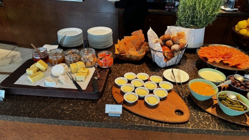 Grand Hyatt Kuala Lumpur Grand Club Canapes 4 2 - Grand Hyatt Kuala Lumpur